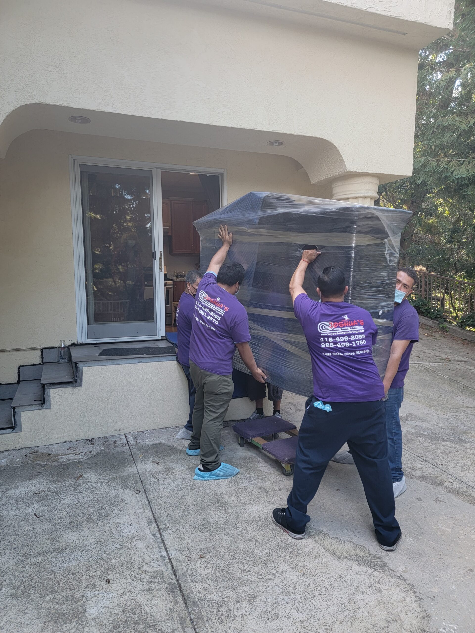 Professional movers from Moving Palo Alto
